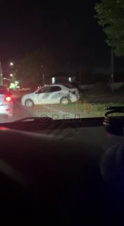 Ночная авария на Карачевском шоссе: автомобиль на тротуаре
